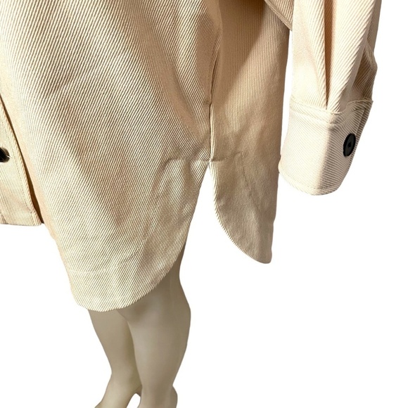 Oversized Shacket With Large Patch Pockets 🤍 - Picture 9 of 13